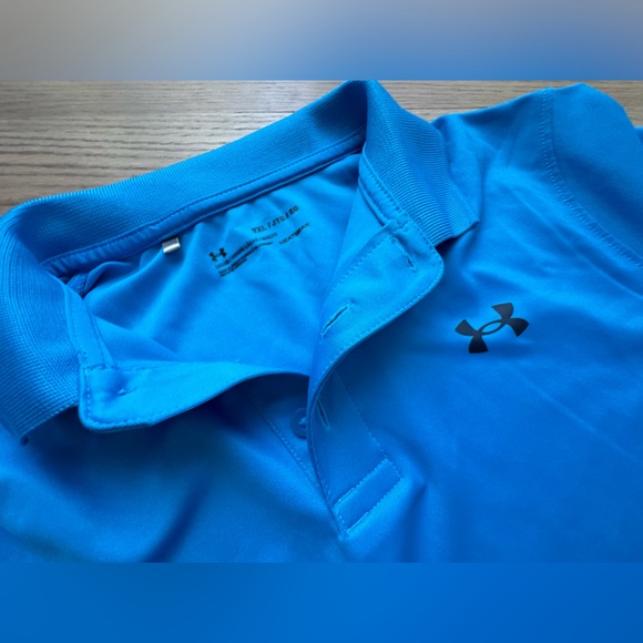 Under Armour Polo dri-fit. Size XL Youth - Picture 2 of 3